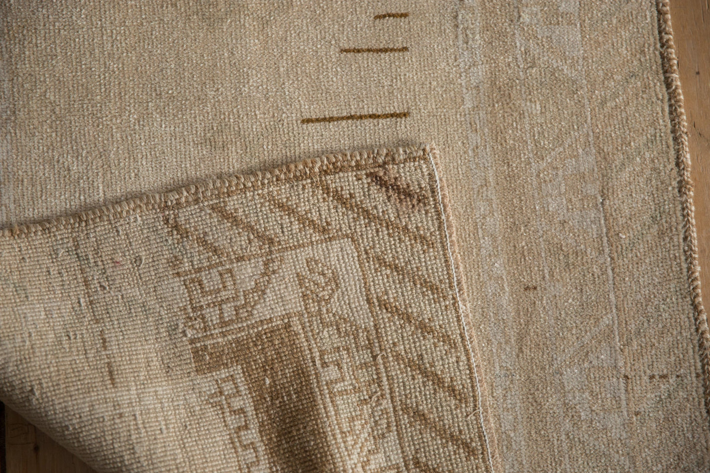 2.5x4.5 Vintage Distressed Malatya Rug