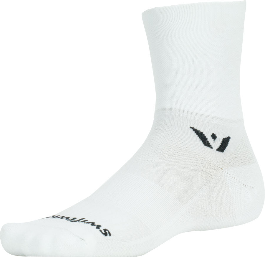 Swiftwick Aspire Quarter Crew Socks - 4" White Small