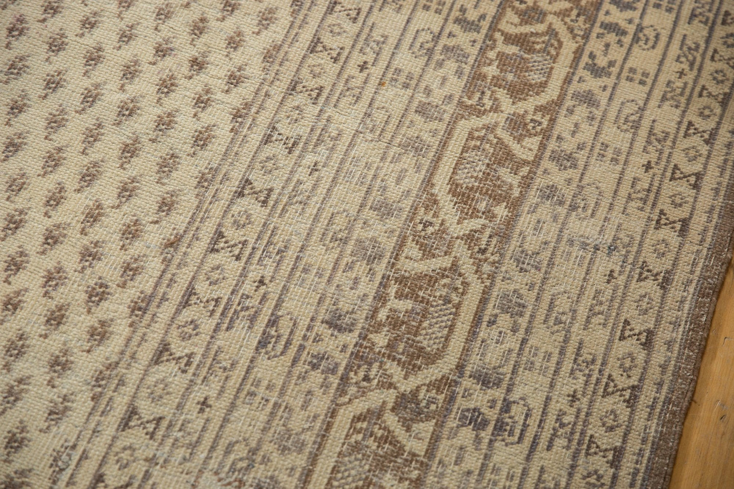 11x15 Vintage Distressed Sivas Carpet