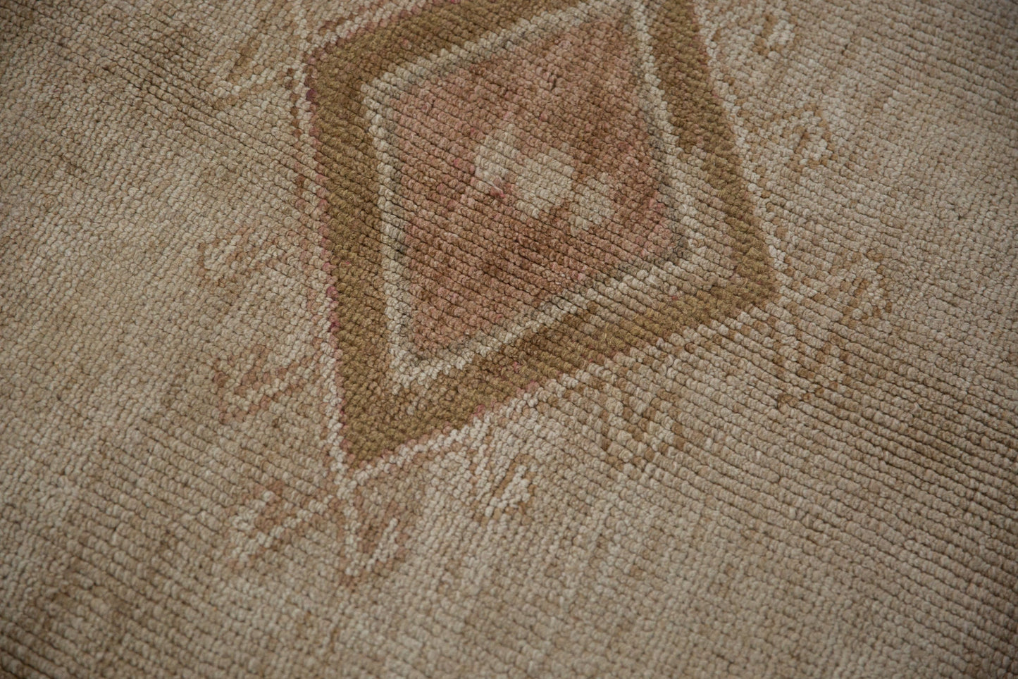 7.5x11 Vintage Distressed Kars Carpet