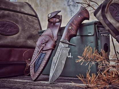 Good Hunting Knives – 10" Damascus Steel Blade with Rosewood Handle & Leather Sheath