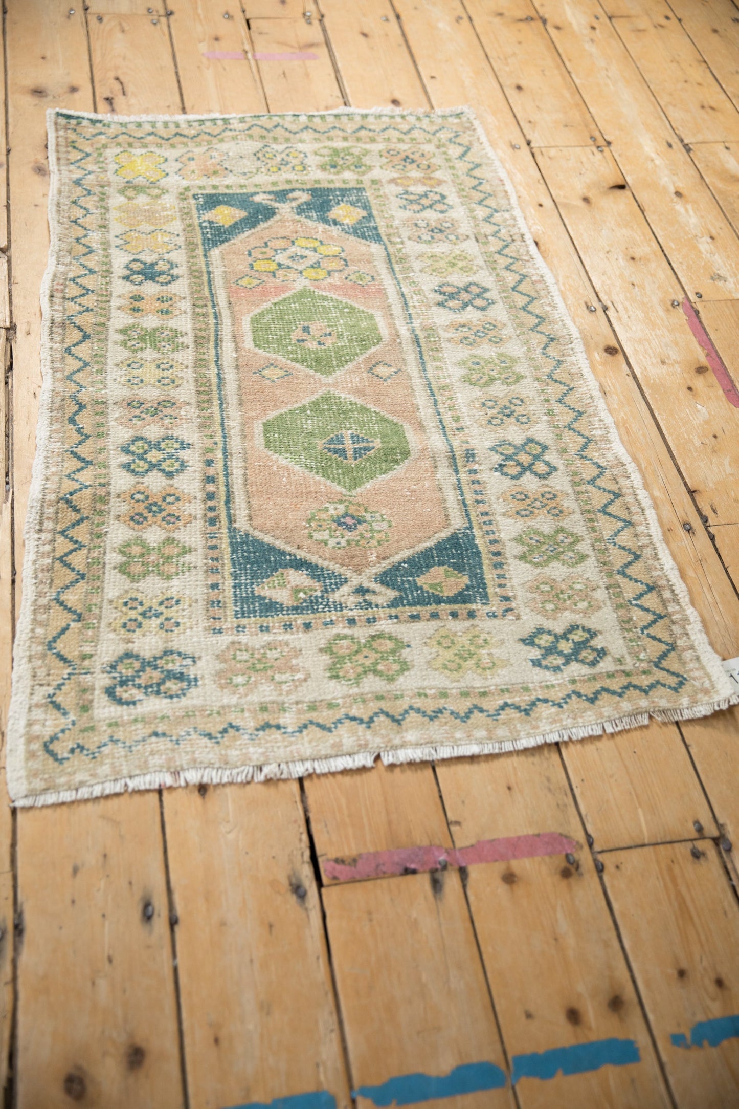2.5x4 Vintage Distressed Oushak Rug