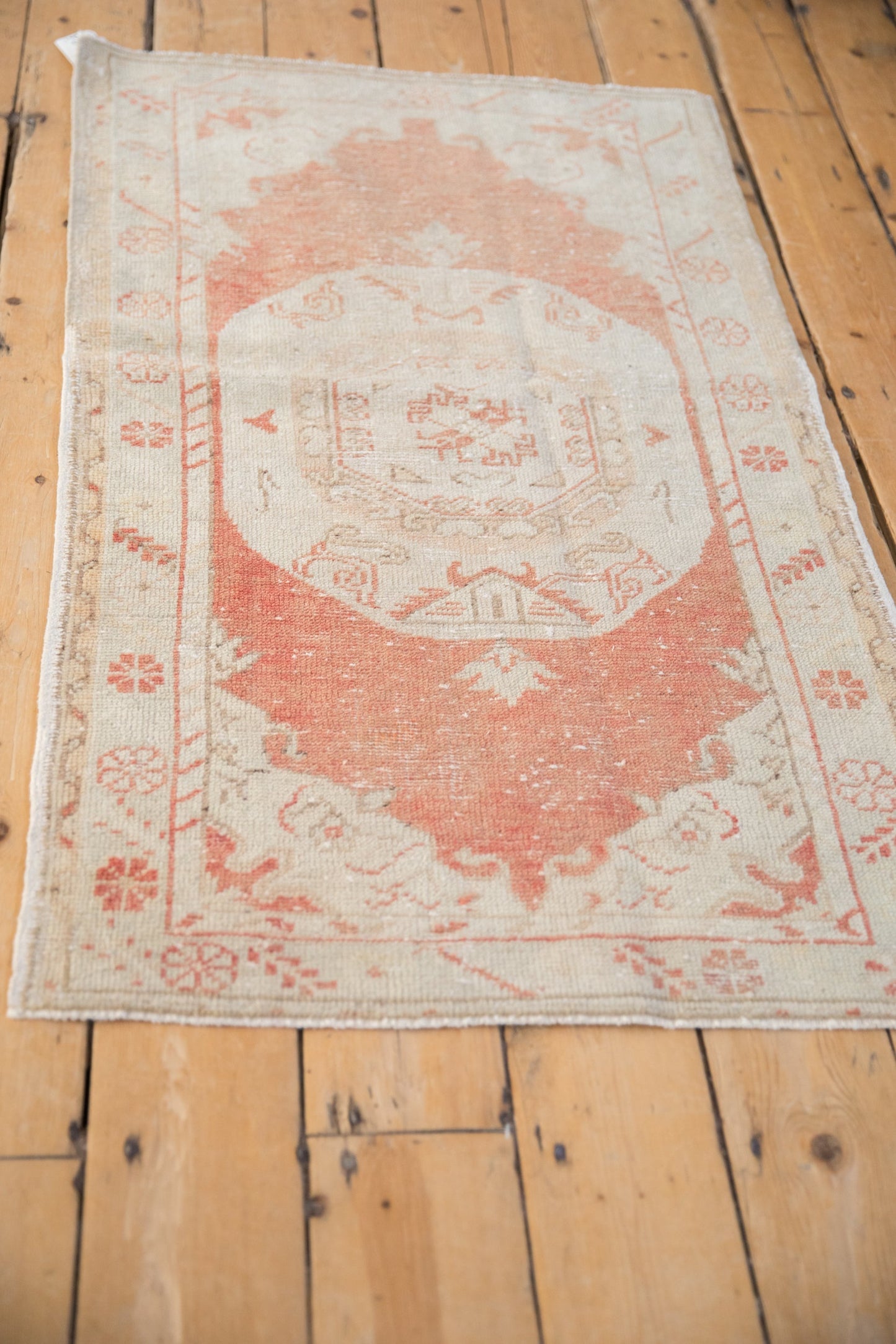 2.5x4.5 Vintage Distressed Oushak Rug
