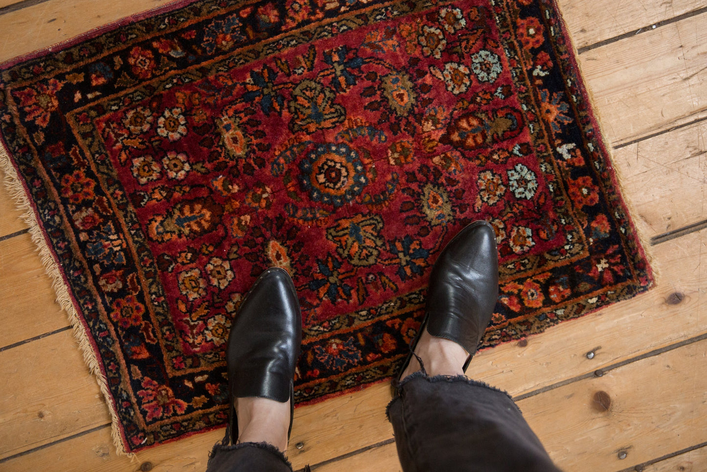 2x2.5 Vintage Fine Lilihan Square Rug Mat