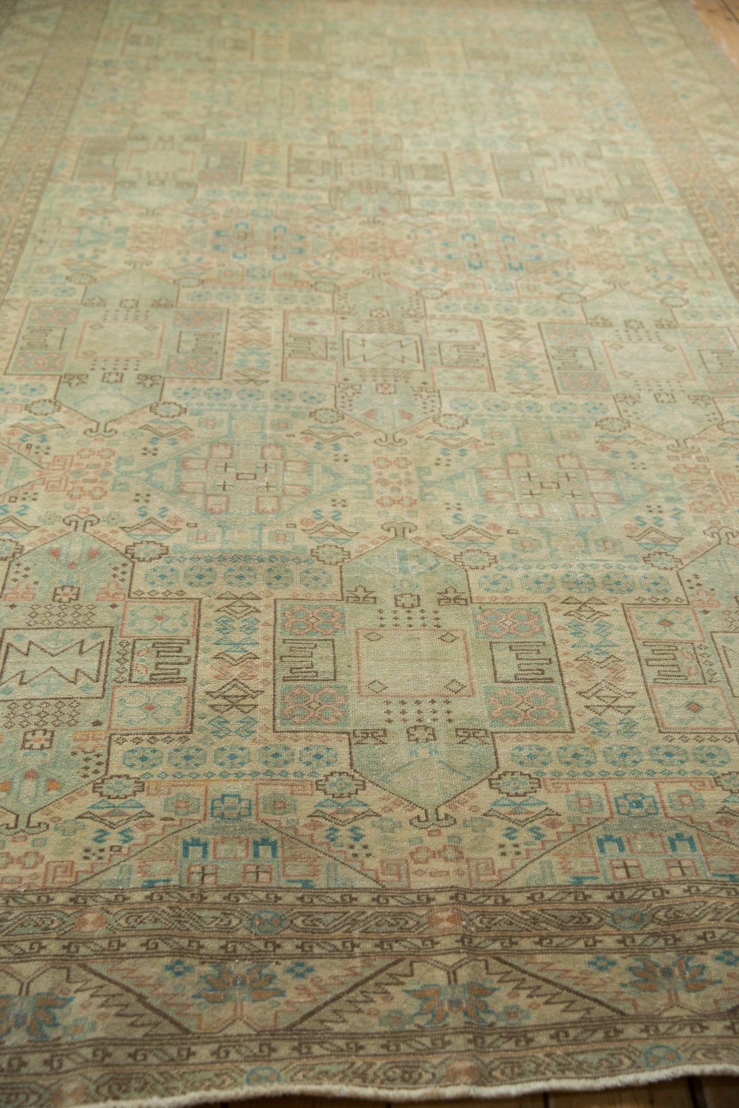 6.5x9.5 Vintage Distressed Sparta Carpet
