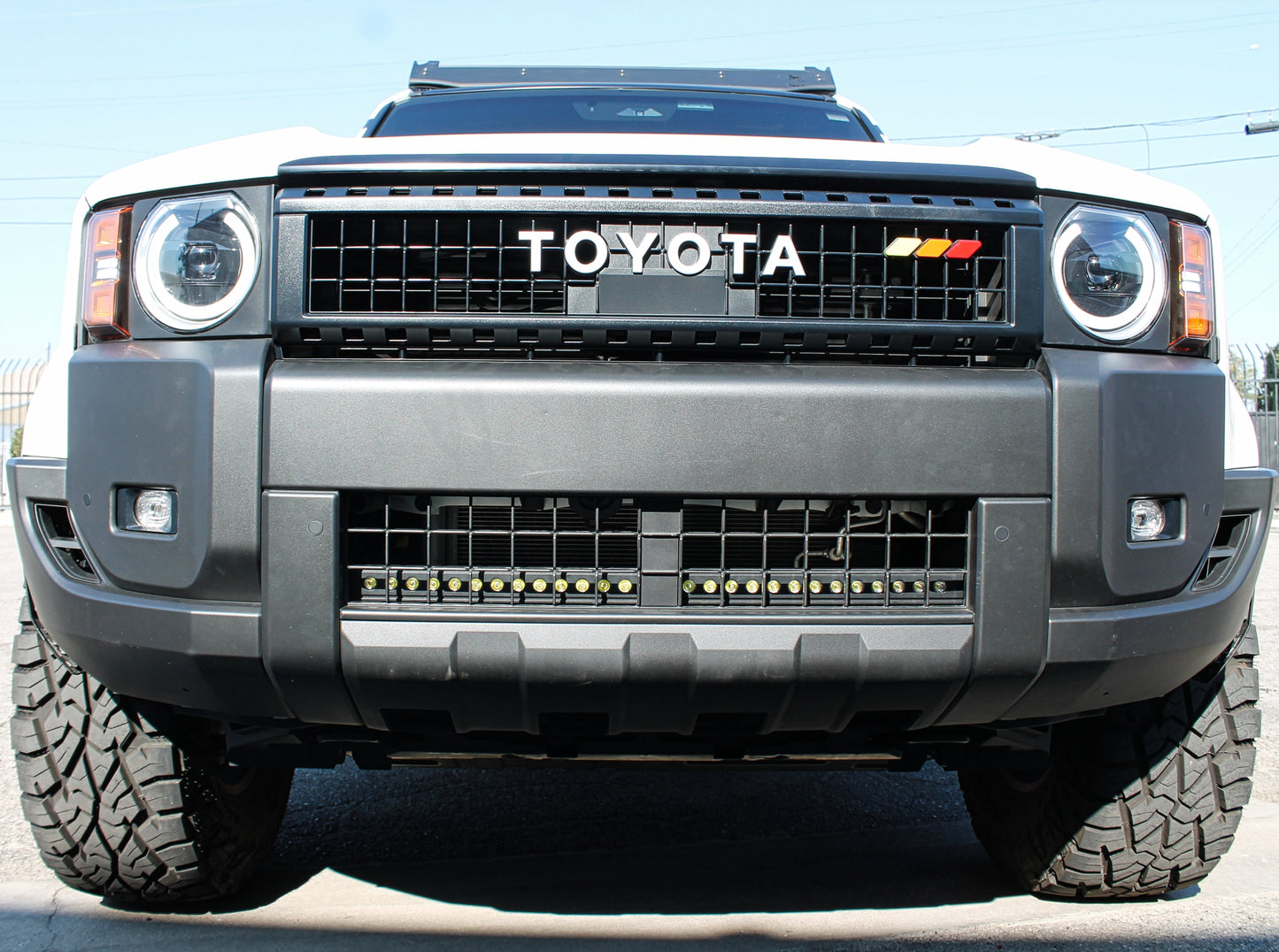 2024+ Toyota Land Cruiser Sinlge 30in Light Bar SLIM