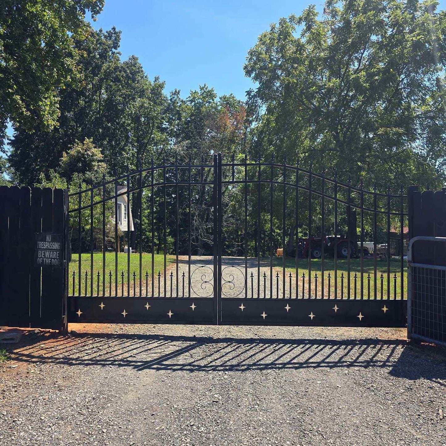 18x8 ft Steel Dual Swing Driveway Gate