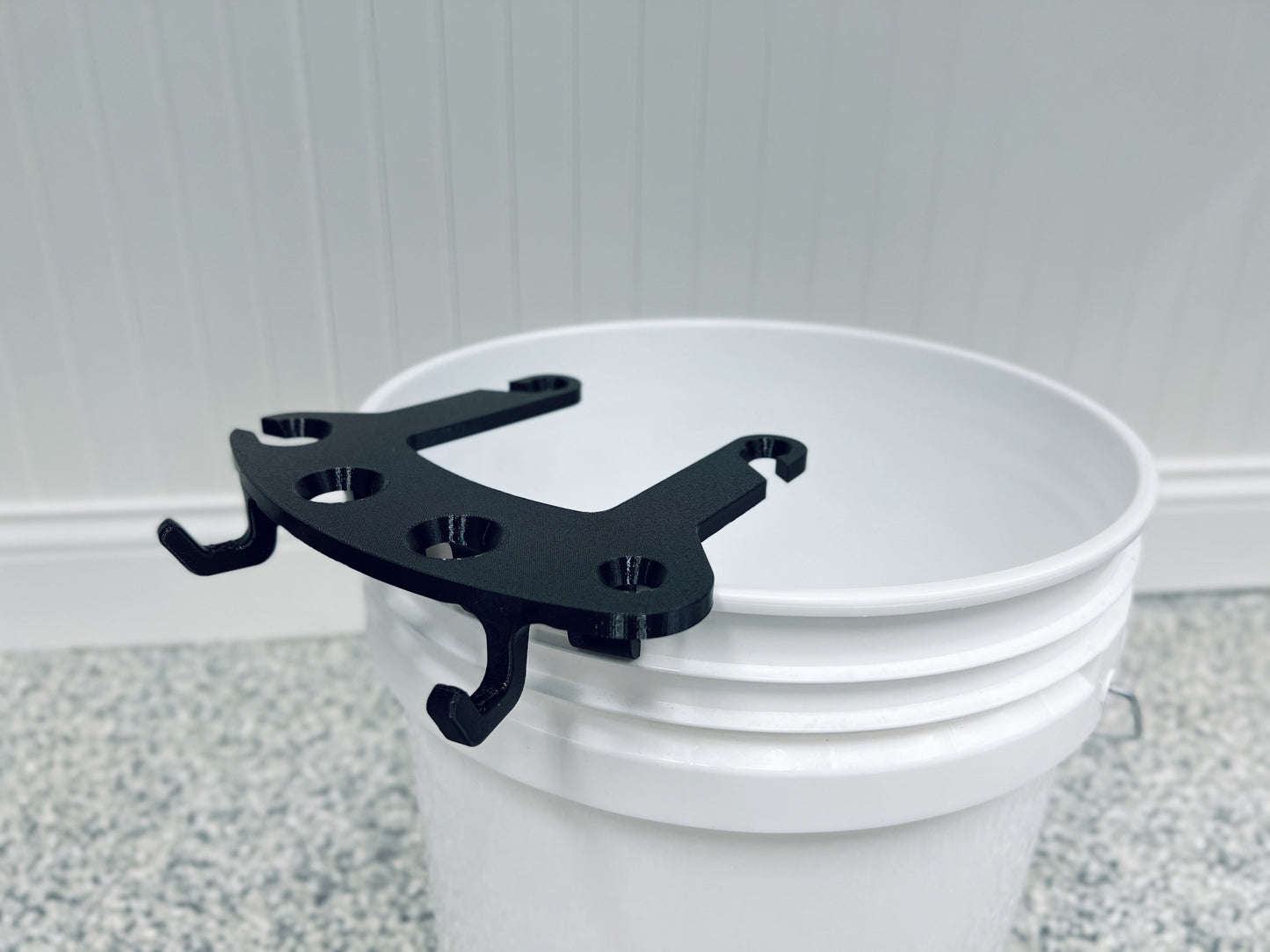 BucketCaddy - Wheel, Tire, & Detailing Brush Organizer for 5-gallon and 6-gallon Car Wash Buckets