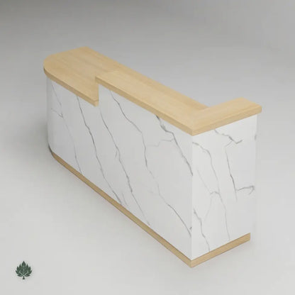 Beatriz · Front Reception Desk