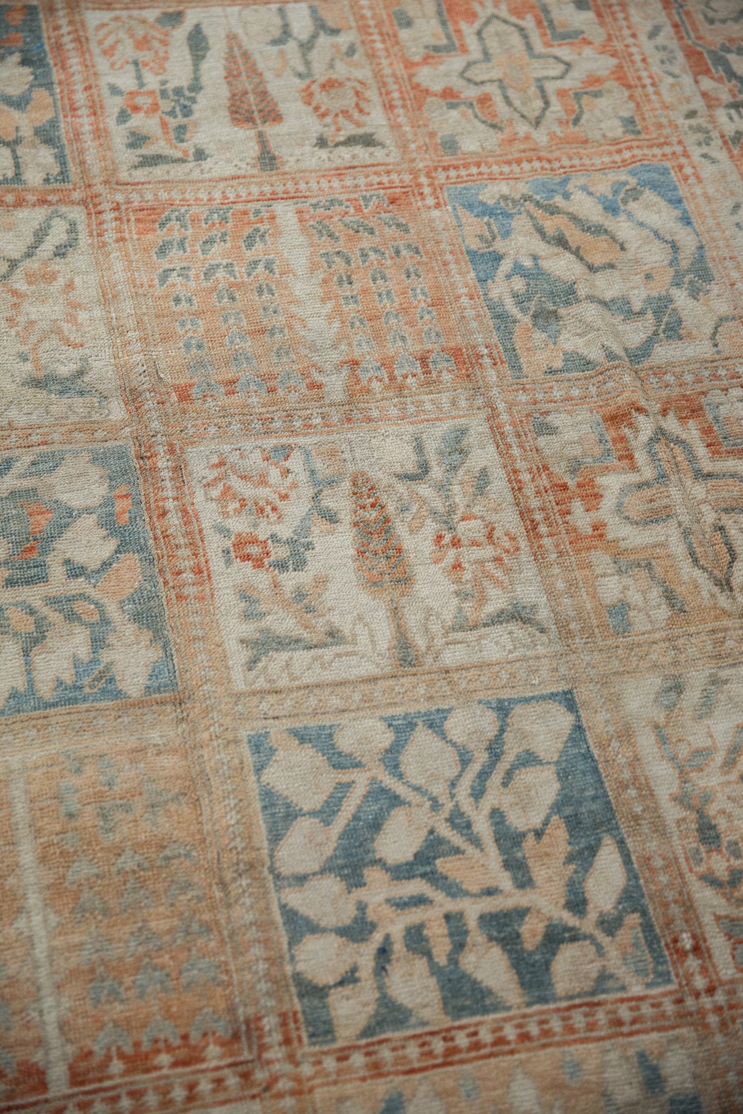 6.5x9.5 Vintage Distressed Turkish Bakhtiari Design Carpet