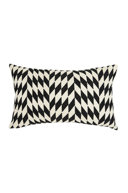 Made to order: Almolonga Diamond Pillow - Black and Natural White