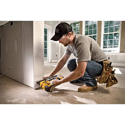 DEWALT DCN660D1 20V MAX* XR® 16 GA Angled Finish Nailer - Kit