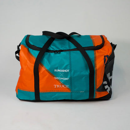 Uzip Duffle from Prototype Kites