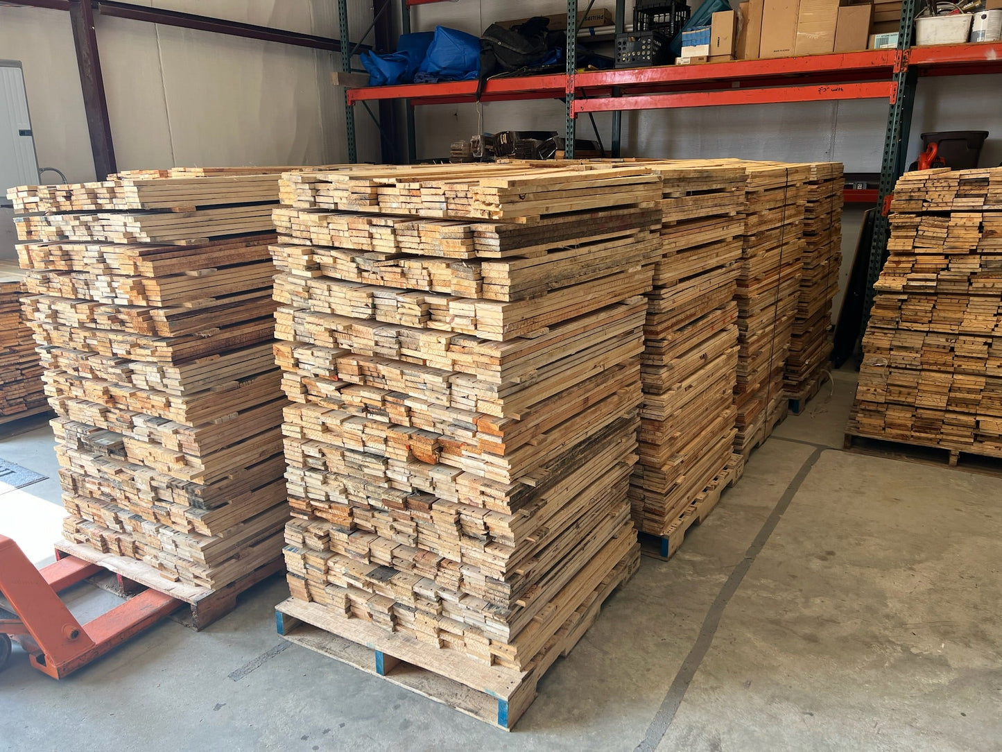 Bulk Pallet Wood |  Reclaimed Pallet Boards | Accent Walls & Ceilings
