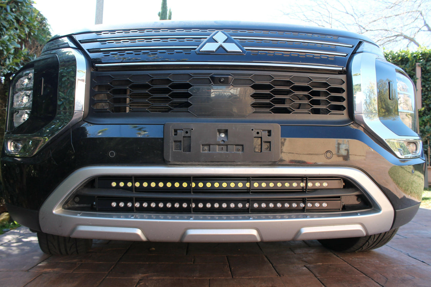 2022+ Mitsubishi Outlander Dual 30s Light Bars
