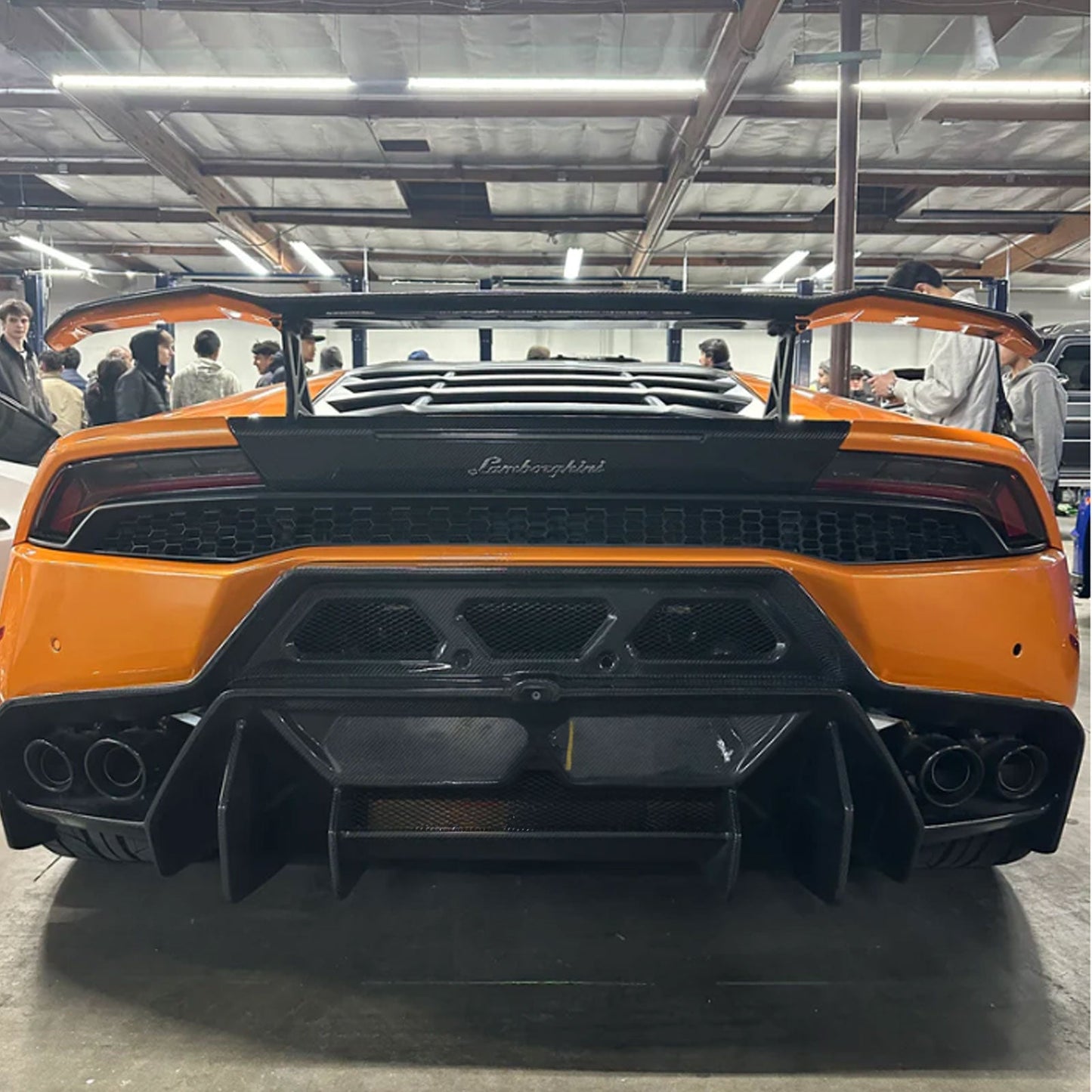 V Style Dry Carbon Fiber Rear Diffuser for Lamborghini Huracan LP 610