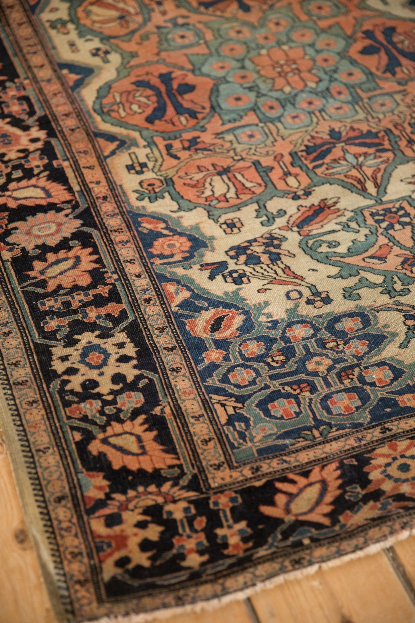 3.5x4.5 Antique Farahan Sarouk Square Rug
