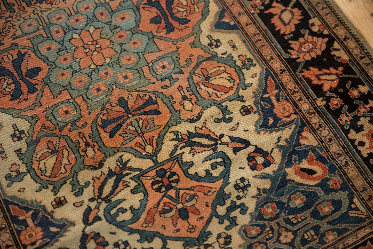 3.5x4.5 Antique Farahan Sarouk Square Rug