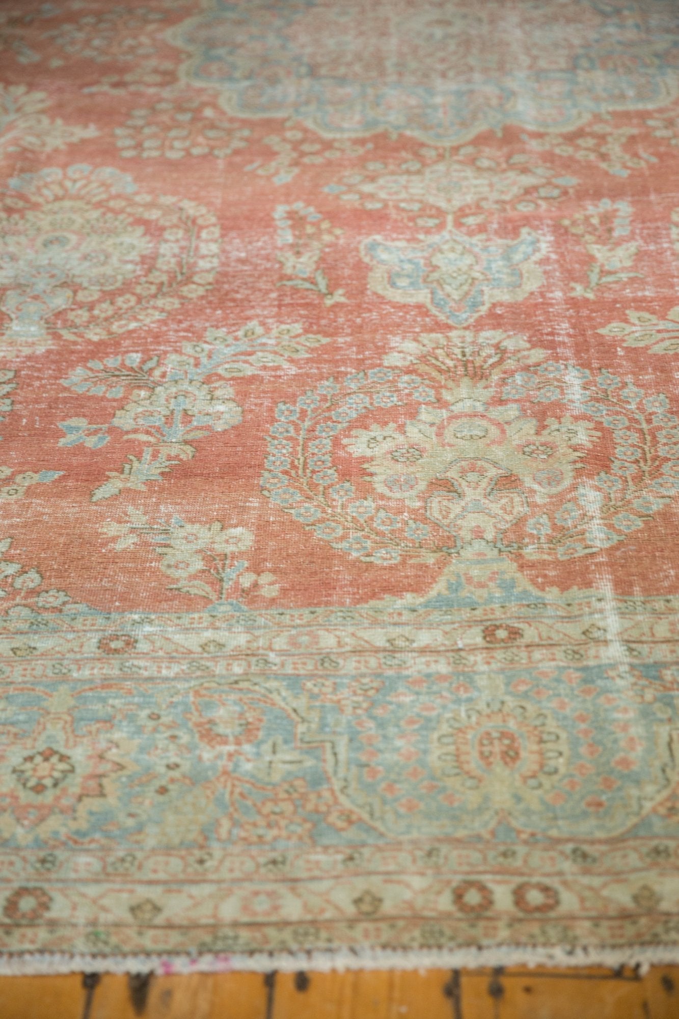9.5x13.5 Vintage Distressed Mahal Carpet