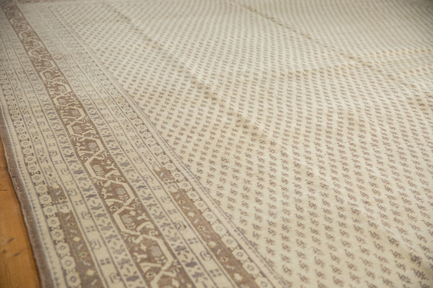 11x15 Vintage Distressed Sivas Carpet