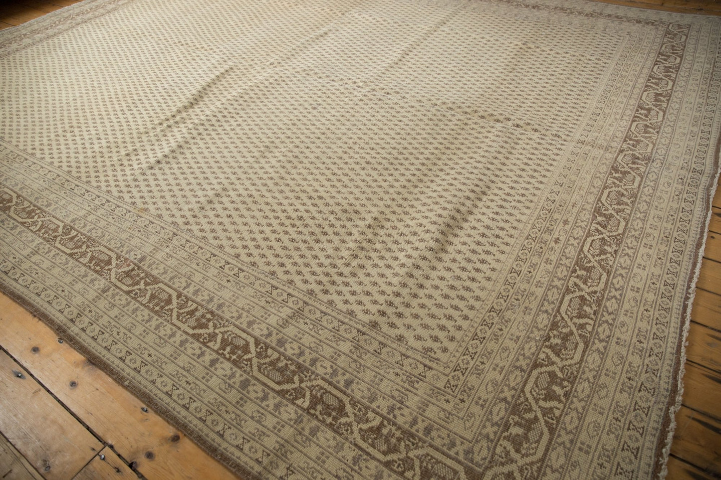 11x15 Vintage Distressed Sivas Carpet