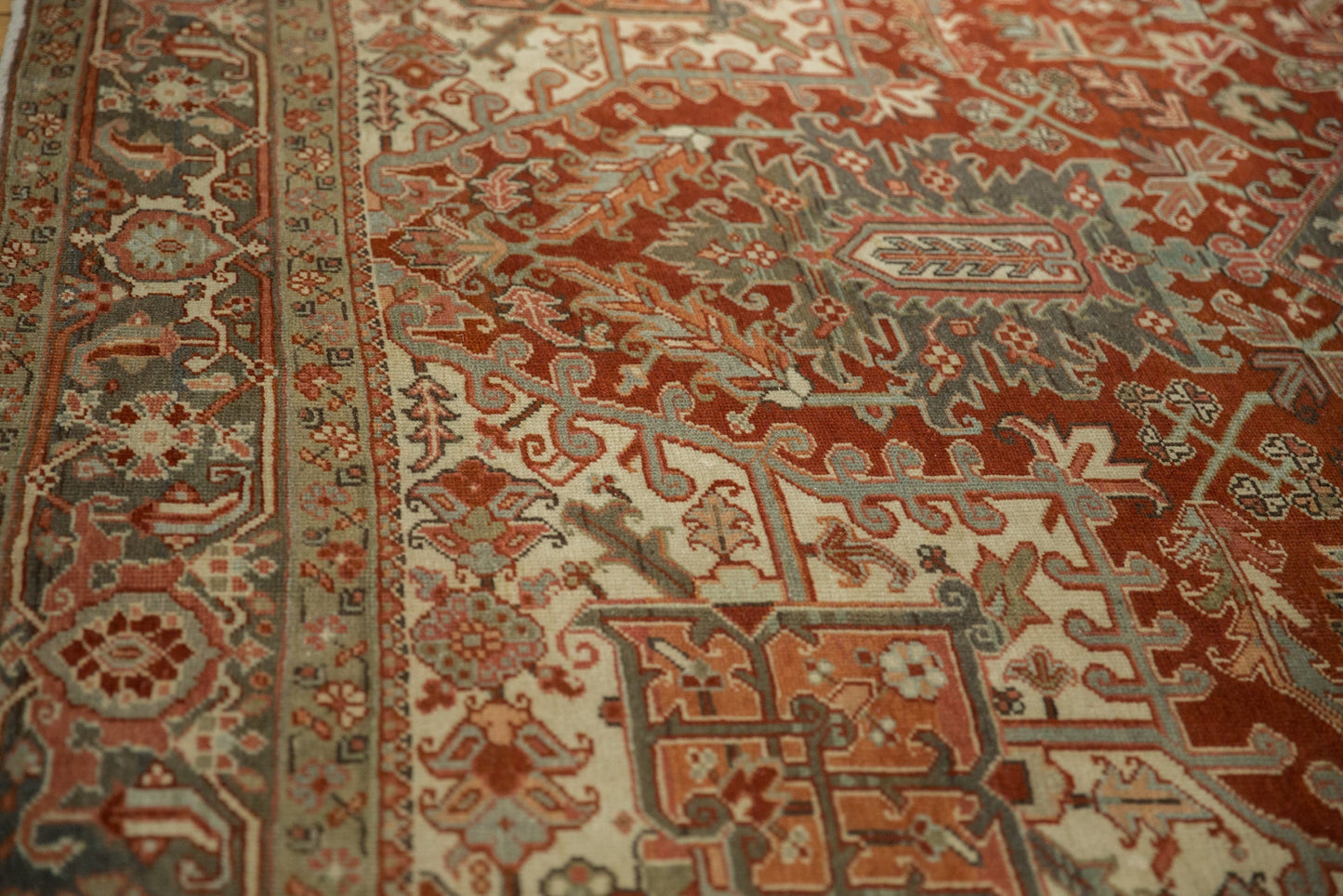 8.5x11.5 Vintage Distressed Heriz Carpet