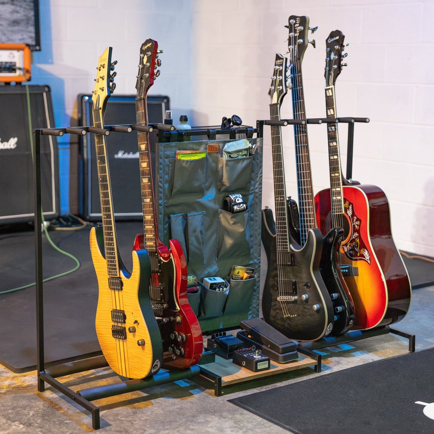 The Headliner 10-Slot Guitar Rack | Gray