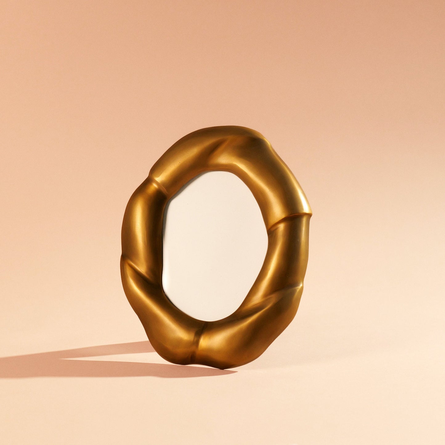 Julie Oval Frame