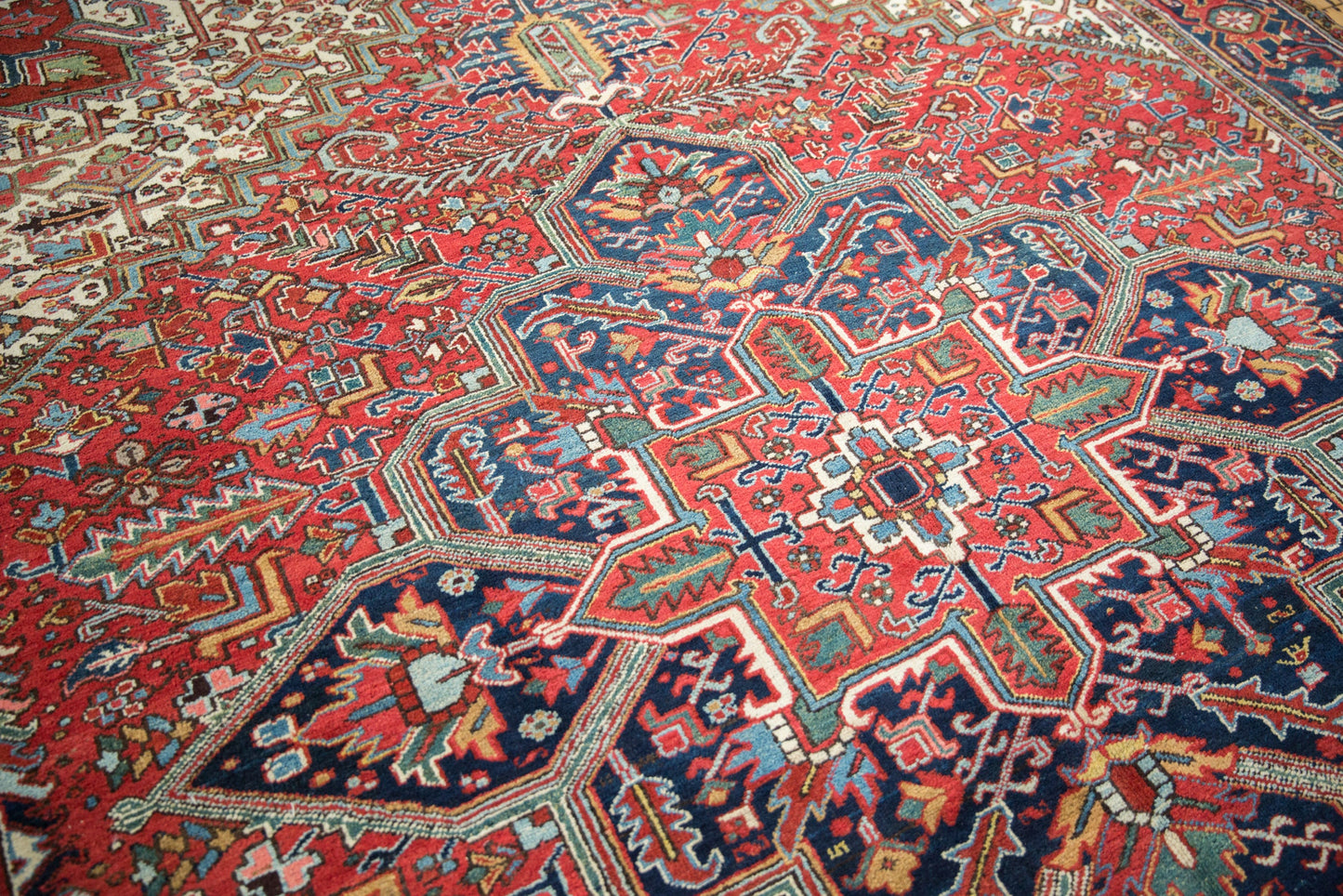 9.5x12.5 Vintage Mehrivan Carpet