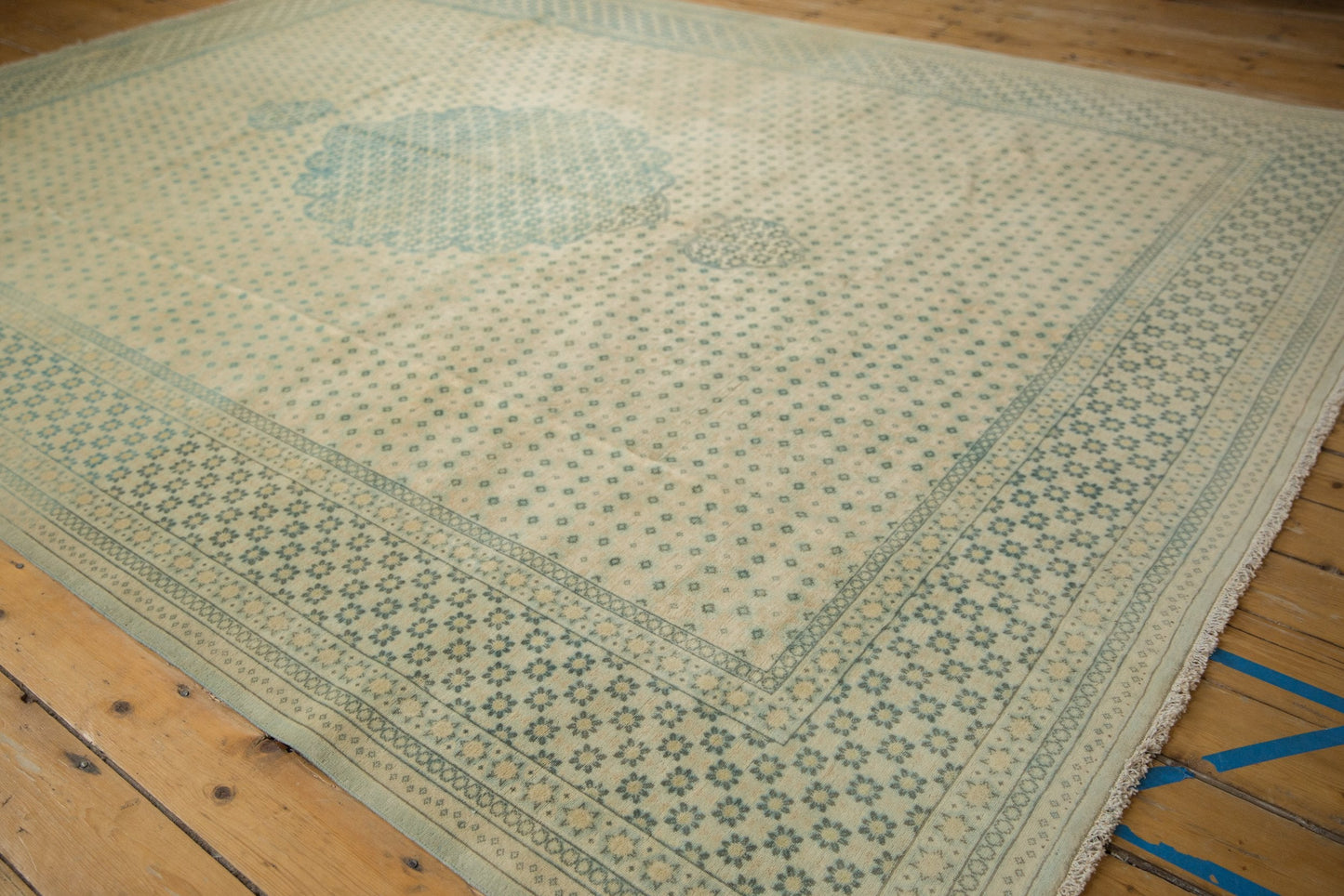9x11.5 Vintage Distressed Bulgarian Tabriz Design Carpet